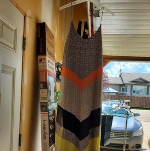 VEUC old navy maxi dress